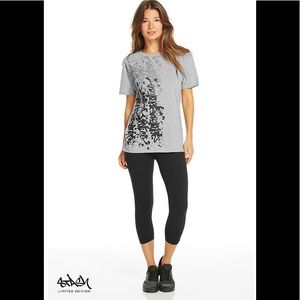 FABLETICS GREY AND BLACK LOGO T-SHIRT, Size Small
